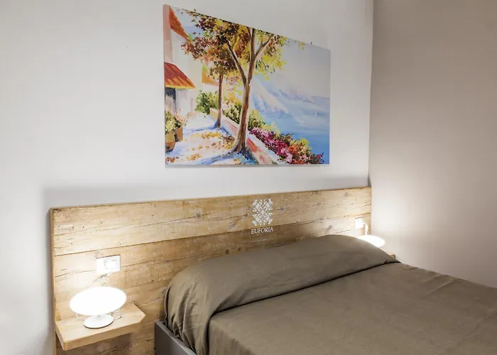 Bed and Breakfast Euforia Napoli - Tre Sedi - Three Locations